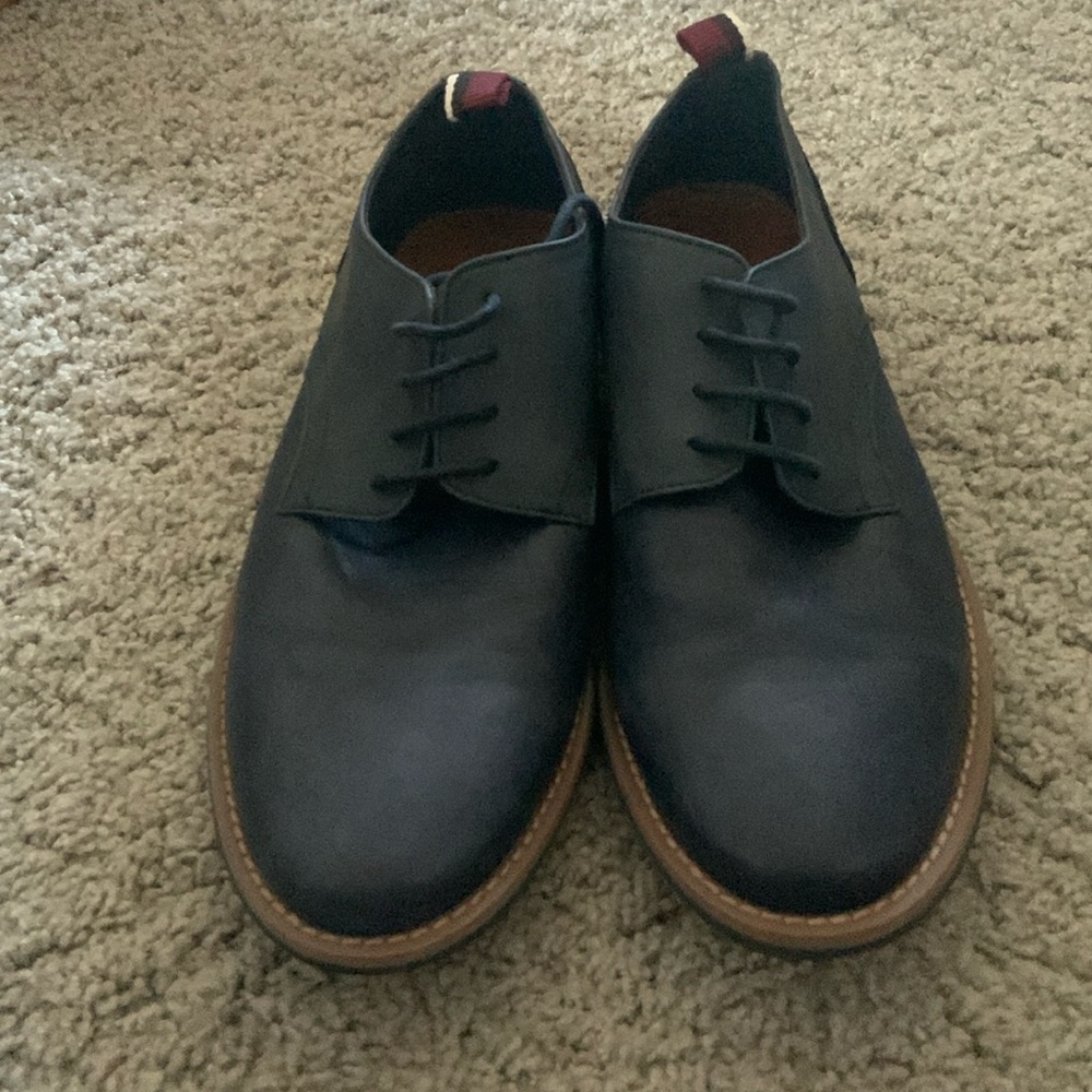 Kids navy dress shoe